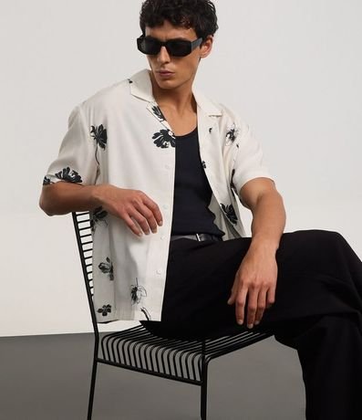 Camisa Boxy en Airflow con Cuello Bowling y Estampa Floral 7