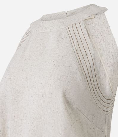 Blusa en Viscolino con Cuello Halter y Costura Aparente 6