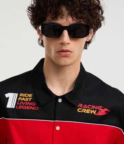 Camisa Boxy en Tricoline con Estampado Estilo Automovilismo y lettering 3