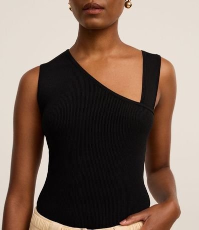 Blusa Acanalada en Punto con Escote Asimétrico 3