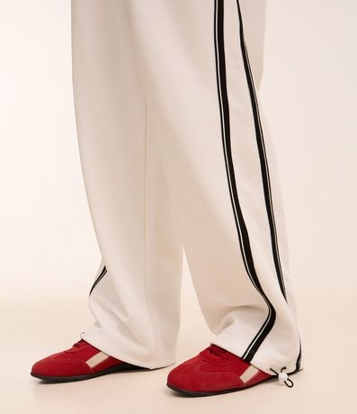 Pantalón Wide Leg en Helanca con Raya Lateral y Ajuste en la Bajo 3