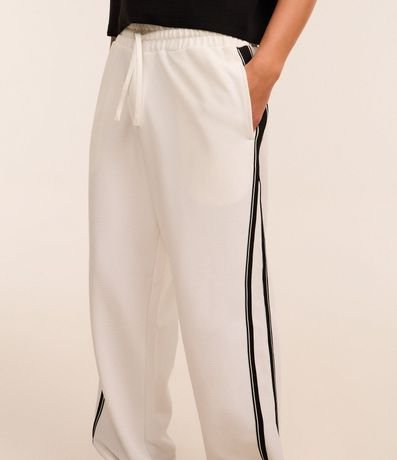 Pantalón Wide Leg en Helanca con Raya Lateral y Ajuste en la Bajo 5