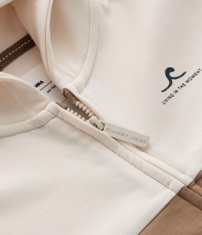 Campera Infantil en Techfleece con Recortes y Bolsillos - Talle 5 a 14 años 5