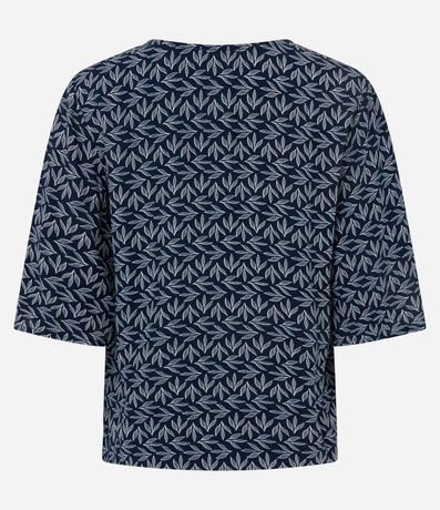 Blusa Bata en Viscosa con Abalorio en el Escote y Estampa Follaje 6