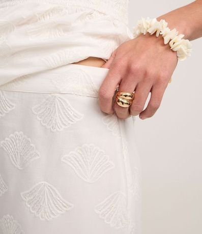 Pollera Evasê Midi en Laise con Superposición y Bordado 4