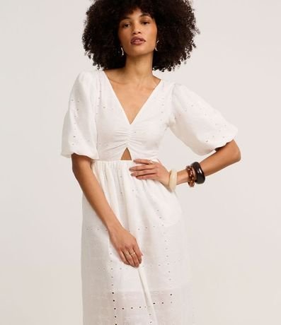 Vestido Recto Largo en Laise con Furos y Bordado de Follaje