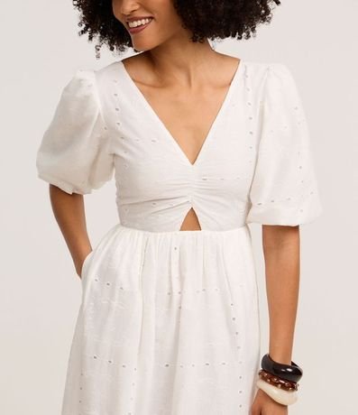 Vestido Recto Largo en Laise con Furos y Bordado de Follaje 4