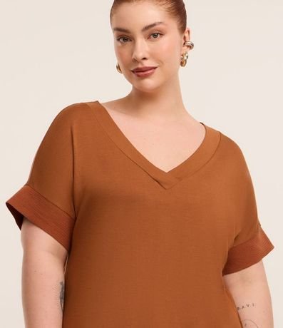 Blusa en Crepé con Escote V en Punto Curve & Plus Size 2