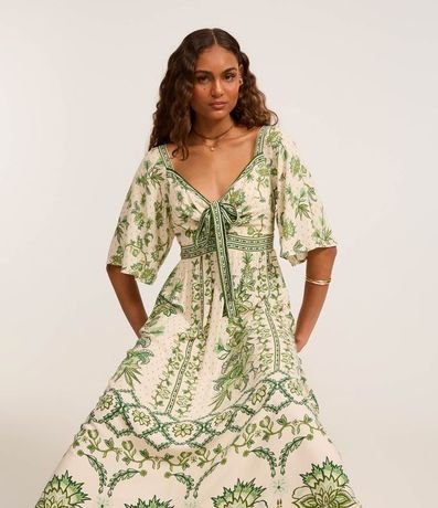 Vestido Evasê Largo en Chalis con Estampa Floral 1