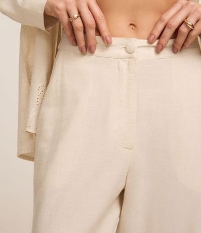 Pantalón Recto en Viscolino con Textura de Palmeras en la Bajo Nube 4