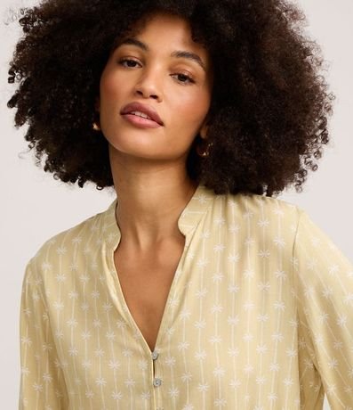 Camisa en Viscosa con Cuello Padre y Botones 3