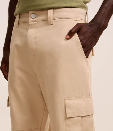 Pantalón Baggy en Sarga con Bolsillos Cargos y Ajuste en la Parte Baja 3