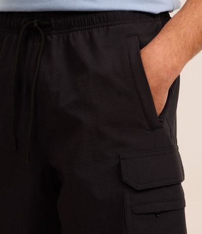 Bermuda en Poliamida con Bolsillo Cargo 3