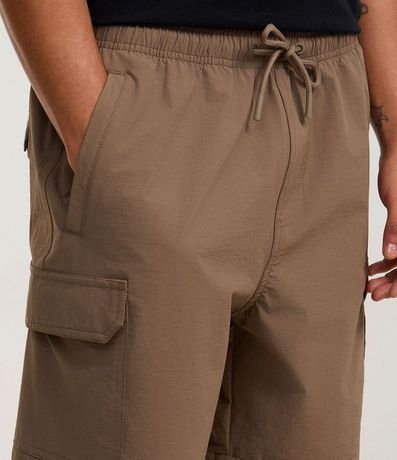 Bermuda en Poliamida con Bolsillo Cargo 3