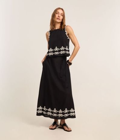 Pollera Evasê Midi en Viscolino con Bordado en la Bajo