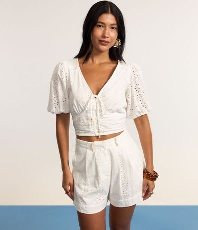 Short Corto con Trabillas con Abalorios y Estampa Floral 4