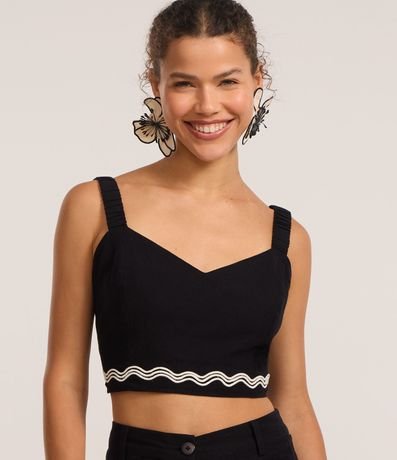 Blusa Cropped con Lino y Bordado en la Bajo 1