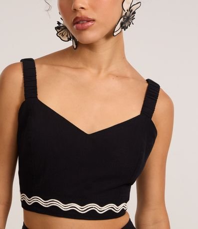 Blusa Cropped con Lino y Bordado en la Bajo 3