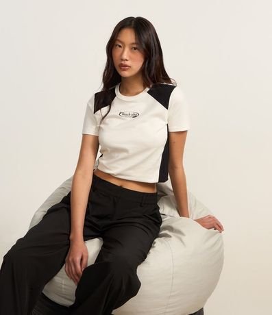 Blusa Baby Look en Algodón con Recortes Contrastantes