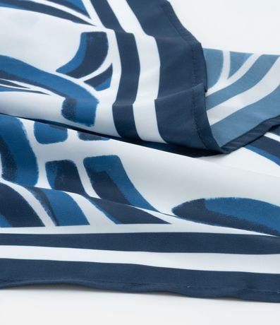 Pañuelo Cuadrado en Satén con Estampa de Cadenas 2