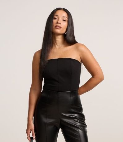 Blusa en Crepé sin Breteles con Recortes Delanteros