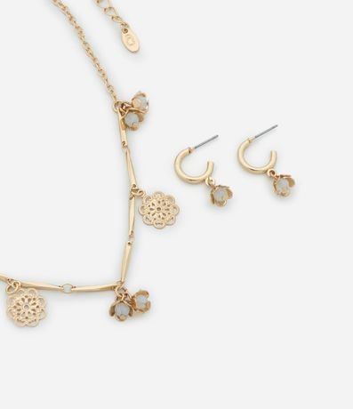 Conjunto de Collar Corto con Colgantes de Flores y Caravana Aro con Colgante 1
