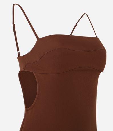 Vestido Corto Alfaiatado con Breteles Finos y Recorte Lateral 7