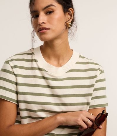 Remera Manga Corta en Algodón con Rayas Verticales y Cuello Redondo 4
