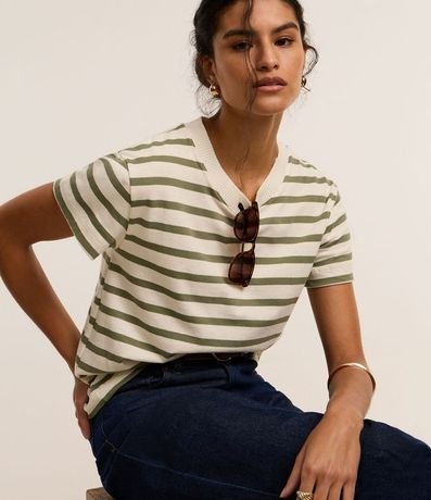 Remera Manga Corta en Algodón con Rayas Verticales y Cuello Redondo 7