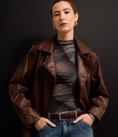 Blusa en Tul con Cuello Alto y Estampa de Cuadros 6