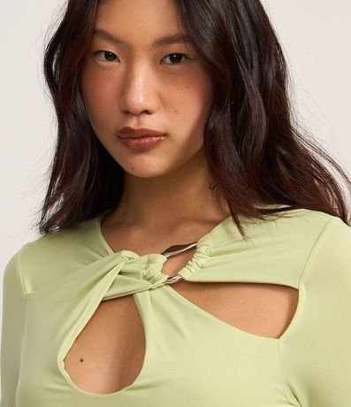 Blusa de Microfibra con Escote Distintivo y Ribete Delantero 3