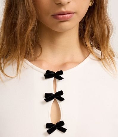 Blusa en Rib con Lazos de Terciopelo 6