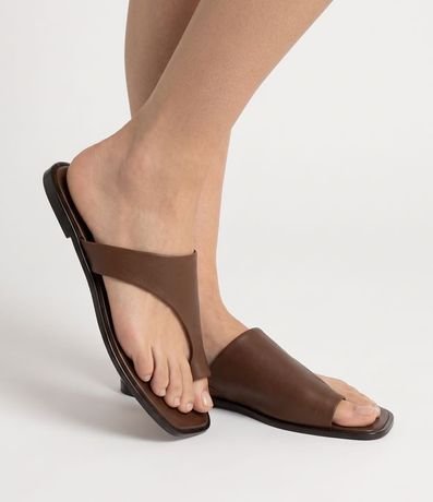 Sandalia Plana Mule en Cuero con Parte Superior Ancha