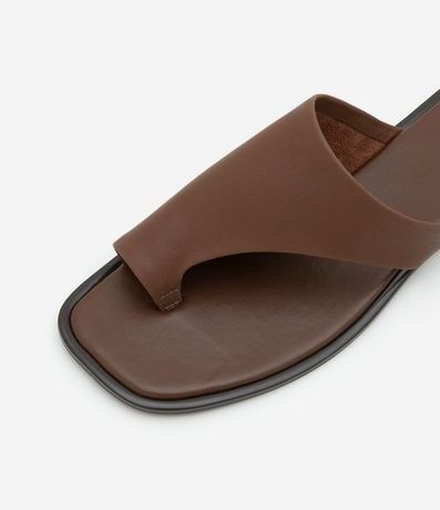 Sandalia Plana Mule en Cuero con Parte Superior Ancha 8