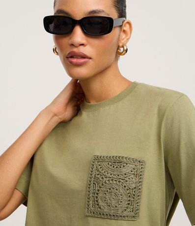 Remera en Algodón con Bolsillo de Efecto Ganchillo