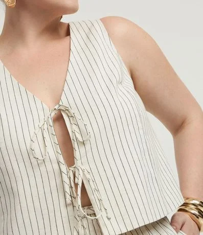 Blusa Chaleco en Viscolino Listrado con Amarrações delanteros Curve & Plus Size 3