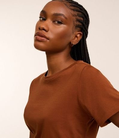 Blusa Alargada Básica en Algodón con Cuello Redondo y Manga Corta 6