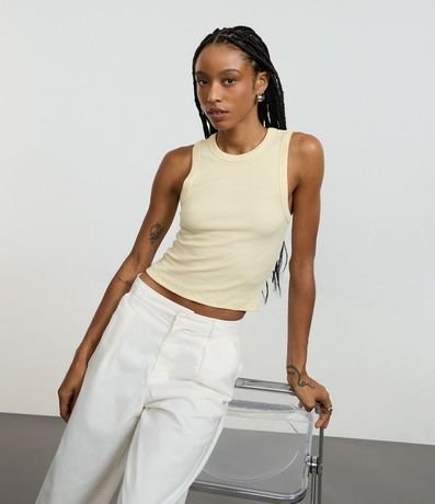 Blusa Cropped sin Manga en Ribana con Cuello Redondo 5