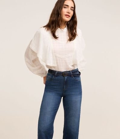 Pantalón Recto Cropped en Jeans con Terminación Deshilachada y Cinturón con Hebilla 2