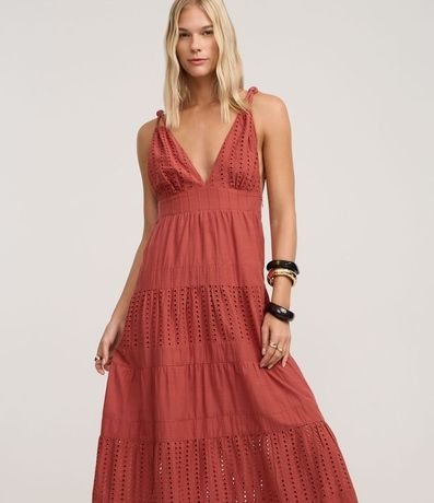 Vestido Evasê en Laise con Bretel Torcido y Bordados Ahuecados