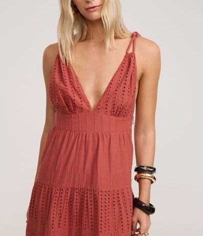 Vestido Evasê en Laise con Bretel Torcido y Bordados Ahuecados 4