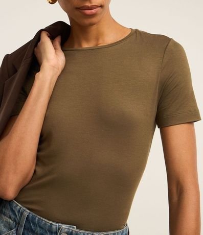 Blusa Básica en Viscosa con Escote Redondo 4
