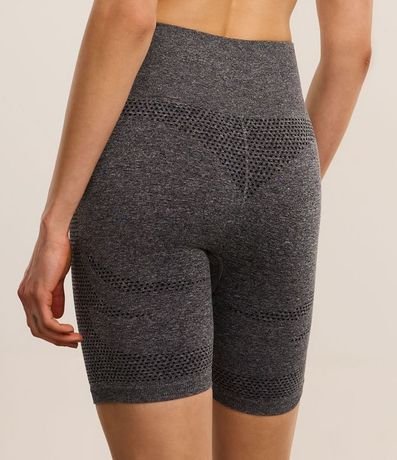 Bermuda Deportiva Seamless con Recortes Texturizados y Efecto Levanta Pompis 4