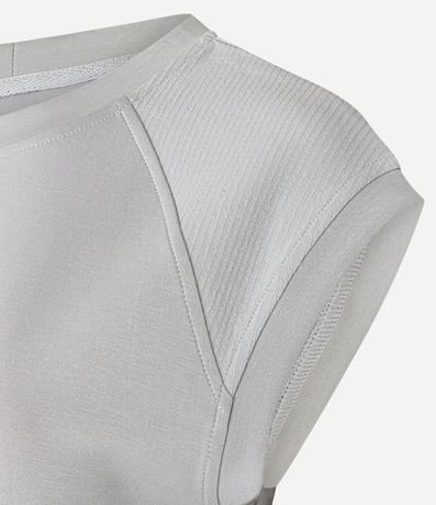 Remera Deportiva en Modal con Manga Raglán Pespontada 6