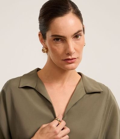 Blusa en Viscosa con Recorte y Manga Ampla 3