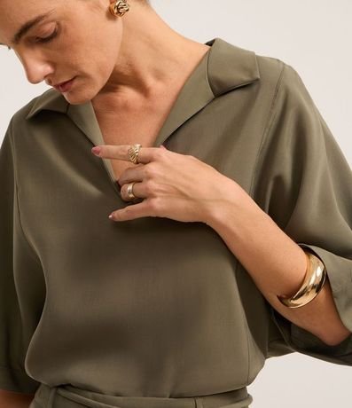 Blusa en Viscosa con Recorte y Manga Ampla 4