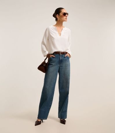 Blusa en Crepé con Cuello V y Pliegue en el Puño 2