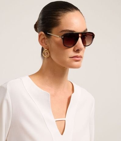 Blusa en Crepé con Cuello V y Pliegue en el Puño 4