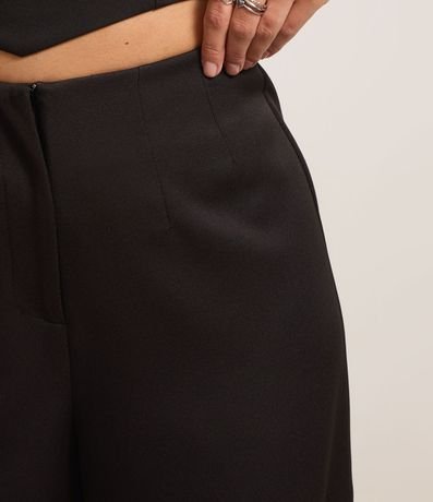 Pantalón Recto en Sastrería Sin Cintura y con Pences 4