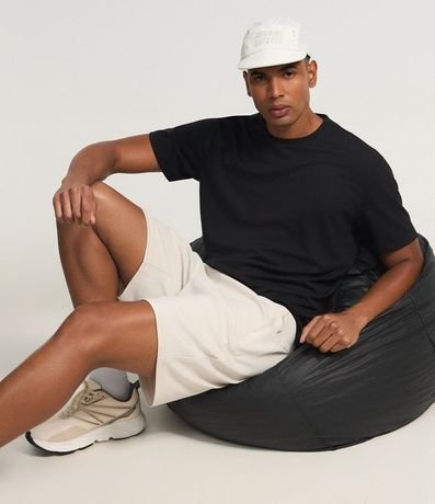 Bermuda Deportiva Texturizada con Cintura Elástica y Cierre en el Bolsillo